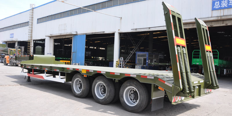 3 Axles 60 Tons Lowbed Trailer for Sale